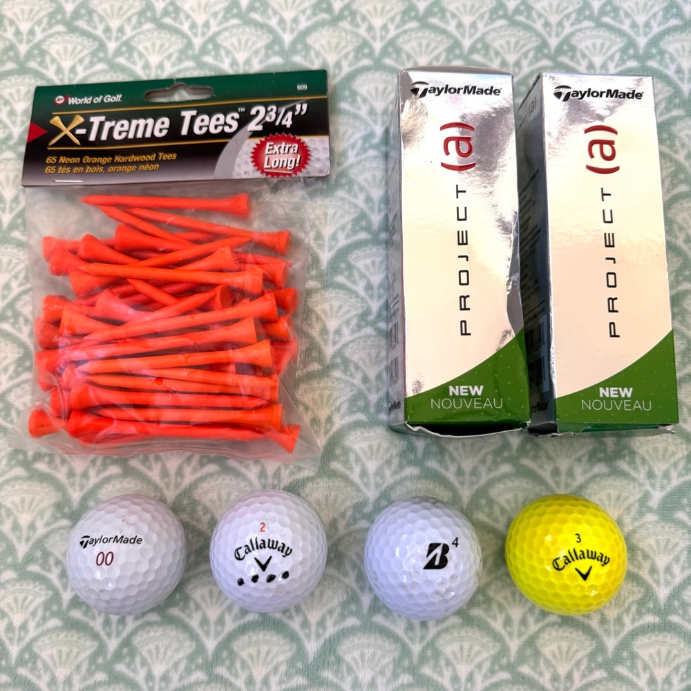 Set of Golf Balls & Tees. Excellent Condition!